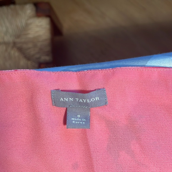 Ann Taylor - Picture 3 of 5